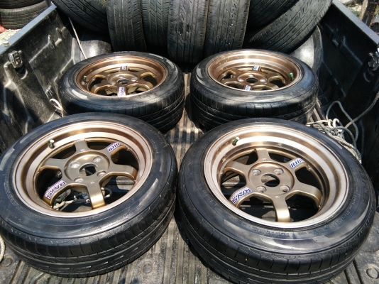 ขายแม็กTE37 4รู100 ขอบ15 หน้า7 หลัง8 นิ้ว พร้อมยาง195/55R15 TOYO ปี15 ดอกยางหนาสดทุกเส้น ชุดละ 6800 
