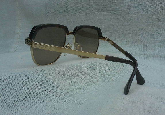 แว่นตาเจแปนิชแฮนด์เมด - คลับมาสเตอร์ วินเทจยุค '90s ซุปเปอร์เก่าเก็บ ! Vintage B - 17 handmade แว่นตาเจแปนิชแฮนด์เมด - คลับมาสเตอร์ วินเทจยุค '90s ซุปเปอร์เก่าเก็บ ! Vintage B - 17 handmade