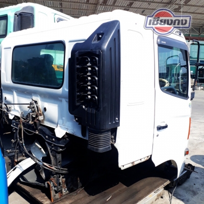 หัวเก๋ง Hino Mega สิบล้อ สีขาว สภาพพร้อมใช้งาน