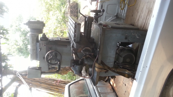 ขายแท่นมิลลิ่ง m1 มีอก มีปั้มน้ำในตัว มีออโต้ ซ้ายขวา ตัดอัตโนมัติปรับช้าเร็วได้ ของ switzerland 65,000