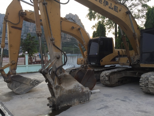 ขายCAT320CกับE200B  รถใช้ได้ปกติเจ้าของขายเองราคาไม่แพง