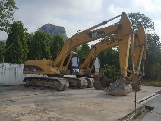 ขายCAT320CกับE200B  รถใช้ได้ปกติเจ้าของขายเองราคาไม่แพง