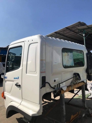 หัวรถยี่ห้อ hino  รุ่น เมก้า 500 วิคเตอร์ ถอดบัส