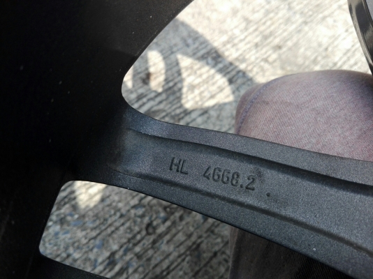 ล้อแม็กเปล่า Benz w204 ขอบ 17x7.5 ET47 5 รู 112 4 วง