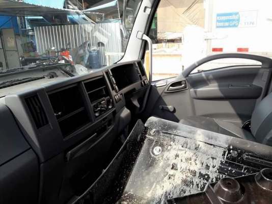 หัวรถ ยี่ห้อ isuzu รุ่น 210/190 ถอดบัส หัวรถ ยี่ห้อ isuzu รุ่น 210/190 ถอดบัส