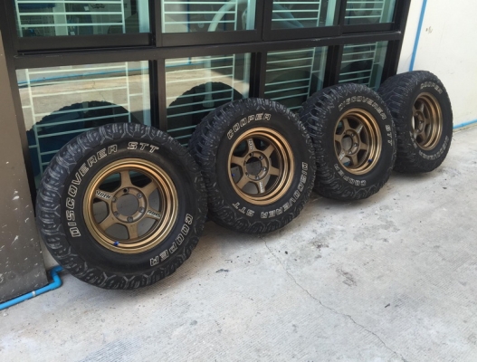 ล้อTE 37x 16x8 พร้อมยางCooper STT 265/75/16 ทั้งชุด สวยๆ