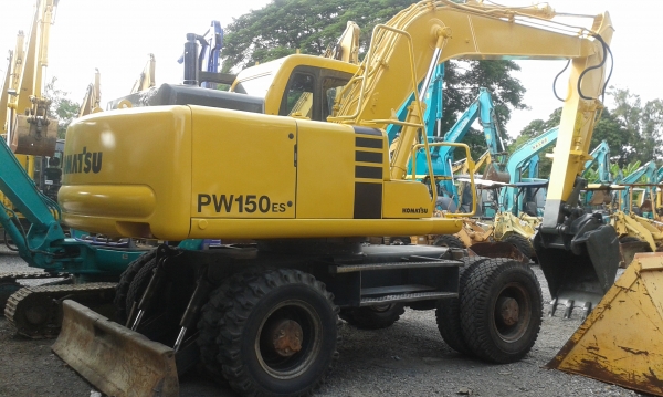 ต้องการขายรถขุดKOMATSU-PW150ESรถนอกนำเข้าจากญี่ปุ่น
