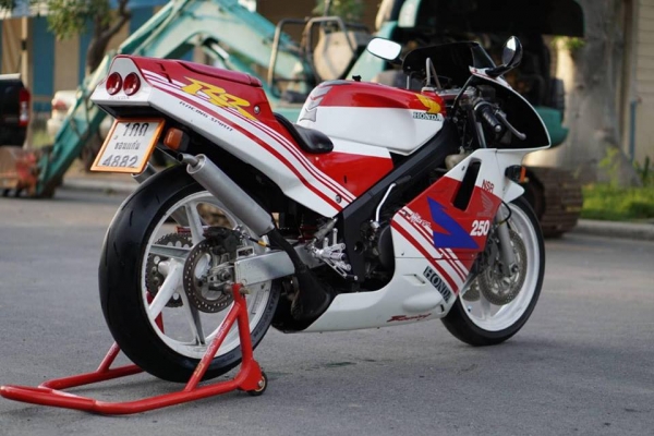 ร้าน วุฒิ นนบุรี ขายHONDA NSR250cc. MC18 ในตำนาน ร้าน วุฒิ นนบุรี ขายHONDA NSR250cc. MC18 ในตำนาน