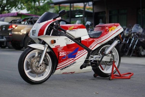 ร้าน วุฒิ นนบุรี ขายHONDA NSR250cc. MC18 ในตำนาน ร้าน วุฒิ นนบุรี ขายHONDA NSR250cc. MC18 ในตำนาน