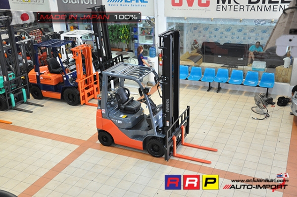 ขายรถโฟล์คลิฟท์มือสอง TOYOTA รุ่น 8FG15-30506 นำเข้าจากประเทศญี่ปุ่น 100\% ไม่เคยใช้งานในไทย