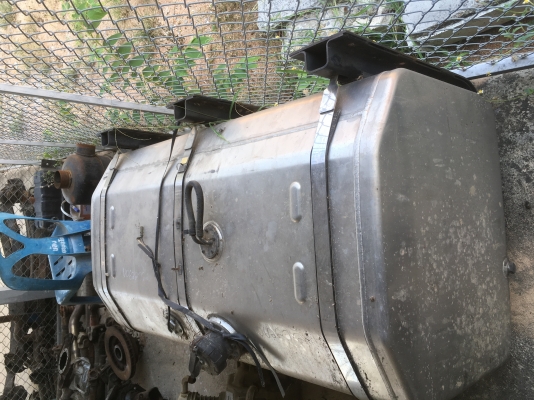 ขายถังนํ้าปิเนียมของแท้ญี่ปุ่น. 400. ลิตร