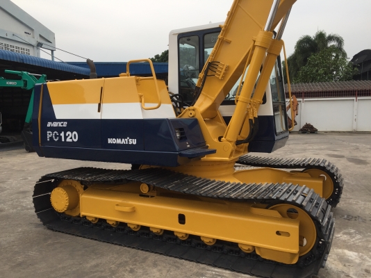 รถขุด Komatsu PC120-5 มือสอง นำเข้าจากญี่ปุ่น ทำสีใหม่ พร้อมใช้งาน รถขุด Komatsu PC120-5 มือสอง นำเข้าจากญี่ปุ่น ทำสีใหม่ พร้อมใช้งาน