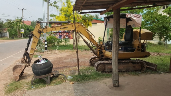 ขาย แบคโฮ KOMATSU PC30-5 เครื่องดี ปั้มเฟือง ช่วงล่าง 70\% รถใช้งานได้ดี เอกสารใบซื้อขาย ขาย แบคโฮ KOMATSU PC30-5 เครื่องดี ปั้มเฟือง ช่วงล่าง 70\% รถใช้งานได้ดี เอกสารใบซื้อขาย