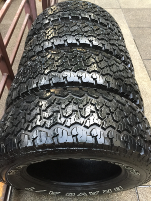 ยาง All Maxxis980 265 70 16 สิ้นปี14 ดอกเต็ม ไม่มีปะ ใช้ยาว ราคาไม่แพง