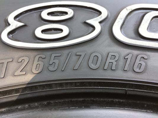 ยาง All Maxxis980 265 70 16 สิ้นปี14 ดอกเต็ม ไม่มีปะ ใช้ยาว ราคาไม่แพง