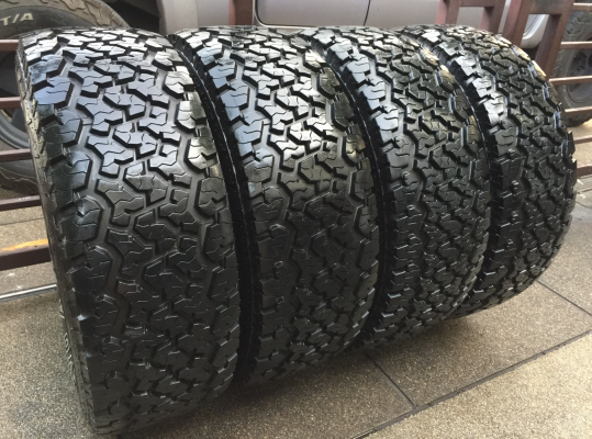 ยาง All Maxxis980 265 70 16 สิ้นปี14 ดอกเต็ม ไม่มีปะ ใช้ยาว ราคาไม่แพง ยาง All Maxxis980 265 70 16 สิ้นปี14 ดอกเต็ม ไม่มีปะ ใช้ยาว ราคาไม่แพง