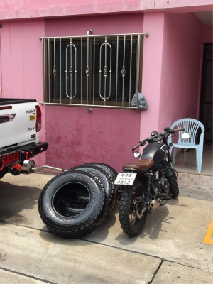 ยาง All Maxxis980 265 70 16 สิ้นปี14 ดอกเต็ม ไม่มีปะ ใช้ยาว ราคาไม่แพง