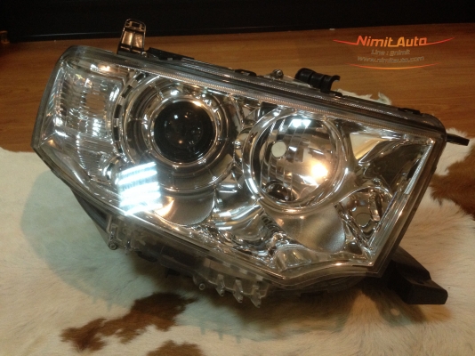ไฟหน้า Mitsubishi Pajero Sport 2012 ไฟหน้า Mitsubishi Pajero Sport 2012