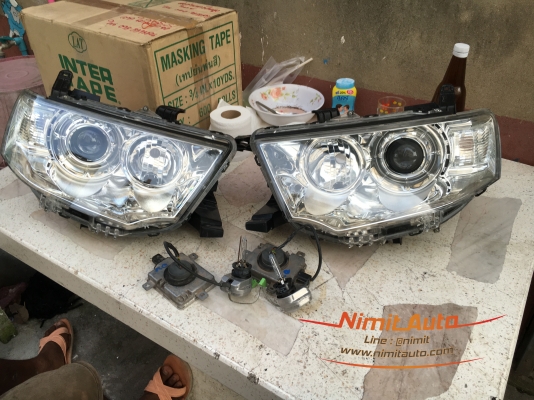 ไฟหน้า Pajero Sport พร้อมกล่องหลอด