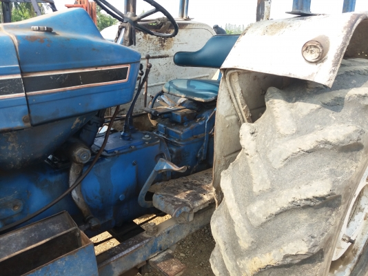 ขาย190000บาทฟอรด5000/t2ไม่มีทะเบียน