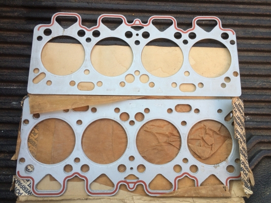 ขายปะเก็นฝาสูบสำหรับเครื่องยนต์เปอร์กิ้น Perkins 4.236