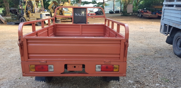 3 ล้อการเกษตรและก่อสร้าง 200 cc.  กะบะกว้าง 1.30 x 2.00 ซ.ม.