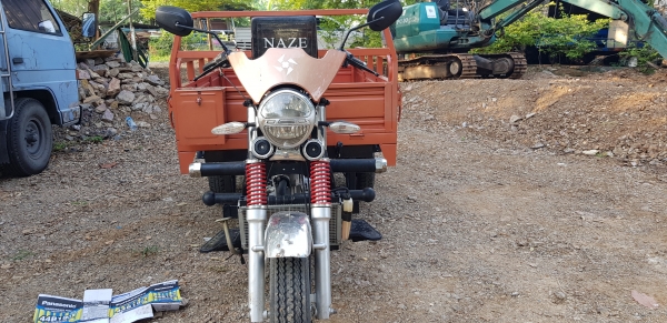 3 ล้อการเกษตรและก่อสร้าง 200 cc.  กะบะกว้าง 1.30 x 2.00 ซ.ม.