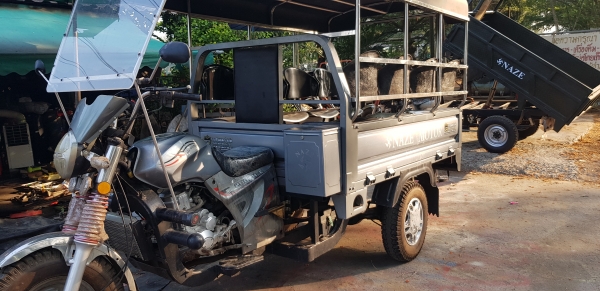 3 ล้อการเกษตรและก่อสร้าง 200 cc.  กะบะกว้าง 1.30 x 2.00 ซ.ม.