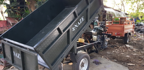 3 ล้อการเกษตรและก่อสร้าง 200 cc.  กะบะกว้าง 1.30 x 2.00 ซ.ม.