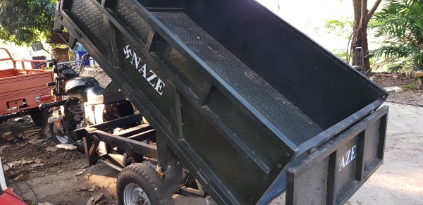 3 ล้อการเกษตรและก่อสร้าง 200 cc.  กะบะกว้าง 1.30 x 2.00 ซ.ม.