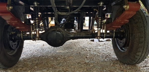 3 ล้อการเกษตรและก่อสร้าง 200 cc.  กะบะกว้าง 1.30 x 2.00 ซ.ม.