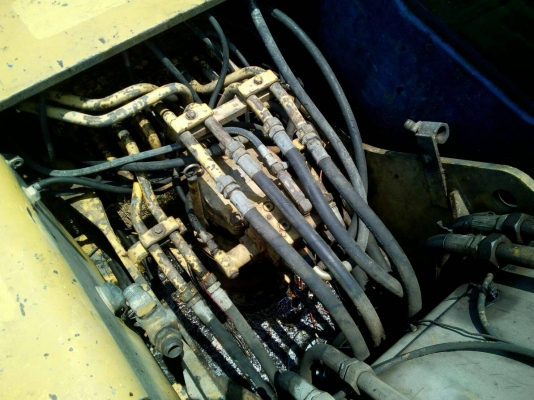 ขายรถบคโฮ KOBELCO SK200-3 เอกสารทะเบียน