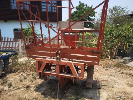 ขายเครื่องปลูกอ้อยร่องเดี่ยว ใส่รถ70-110แรง เครื่องพร้อมใช้งาน