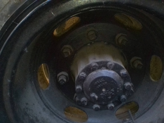 ขายรถสิบล้อดั้มF18 สองเพลา เครื่องHO7C 185แรงม้า สภาพพร้อมใช้งาน ภาษีไม่ขาดเจ้าของใช้รักษาดูแลดี