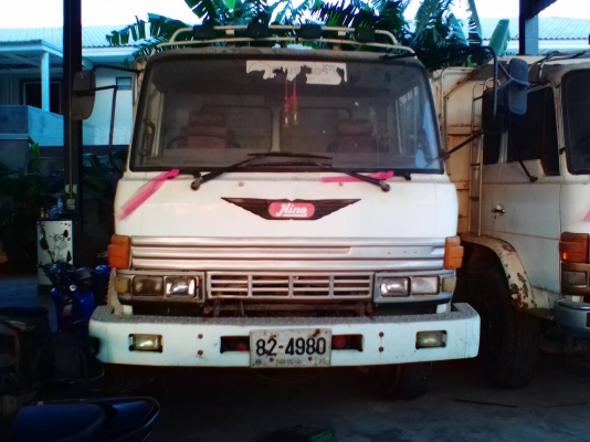 ขายรถสิบล้อดั้มF18 สองเพลา เครื่องHO7C 185แรงม้า สภาพพร้อมใช้งาน ภาษีไม่ขาดเจ้าของใช้รักษาดูแลดี