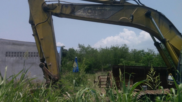 SK200MARK3 เอกสารเล่ม ช่วงล่างบูชกลม โช่สูง เอวแน่น มีติ่ที่ใบหัก16แผ่นแต่แผ่นยังหนา เครี่องเดิมปั้มเดิมไม่โหลด ฉีกตัวแรง เดินเร็ว ระบบแอร์มี จอกล่องอยู่ครบได้ไปคุ้ม อยากได้ของดีราคาถูกต้องรีบ ราคา 395,000บ. สนใจ 0835601591