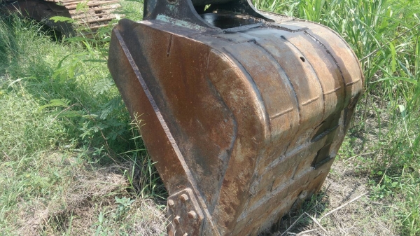 SK200MARK3 เอกสารเล่ม ช่วงล่างบูชกลม โช่สูง เอวแน่น มีติ่ที่ใบหัก16แผ่นแต่แผ่นยังหนา เครี่องเดิมปั้มเดิมไม่โหลด ฉีกตัวแรง เดินเร็ว ระบบแอร์มี จอกล่องอยู่ครบได้ไปคุ้ม อยากได้ของดีราคาถูกต้องรีบ ราคา 395,000บ. สนใจ 0835601591