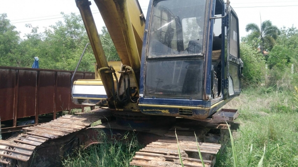 SK200MARK3 เอกสารเล่ม ช่วงล่างบูชกลม โช่สูง เอวแน่น มีติ่ที่ใบหัก16แผ่นแต่แผ่นยังหนา เครี่องเดิมปั้มเดิมไม่โหลด ฉีกตัวแรง เดินเร็ว ระบบแอร์มี จอกล่องอยู่ครบได้ไปคุ้ม อยากได้ของดีราคาถูกต้องรีบ ราคา 395,000บ. สนใจ 0835601591