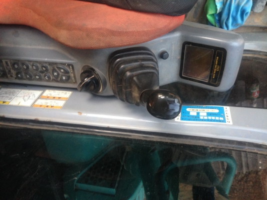 ขายรถแม็คโครพร้อมรถบรรทุก เทเลอร์สิบล้อสองเพลา พร้อมใช้งาน ขายรถแม็คโครพร้อมรถบรรทุก เทเลอร์สิบล้อสองเพลา พร้อมใช้งาน