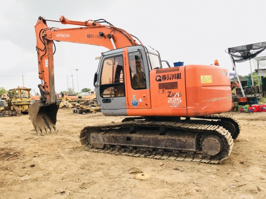 ขาย HITACHI ZX225USR  ไมล์ 13,xxxชม.มีไลนหัวกระแทก รถพร้อมใช้งาน
