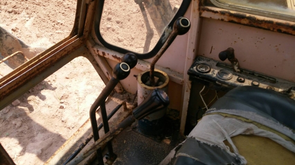 ขายแบคโฮโคโมซุPC60เครื่องไม่มีไอเอวแน่นปั้มดีโซ่ดีรถใช้งานอยู่สนใจโทร0641019335/0807346335ครับ