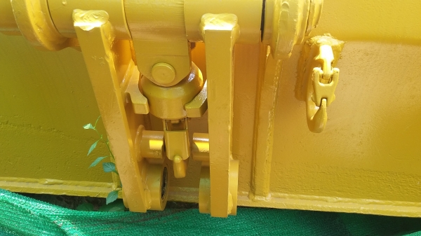 บุ้งกี๋รถตัก