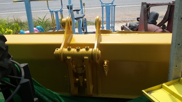 บุ้งกี๋รถตัก