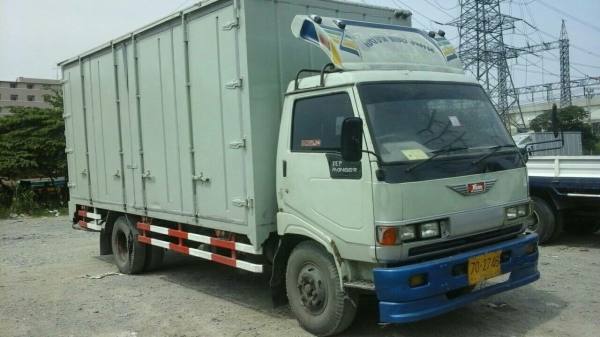 รถFC2W ตู้ 10 บาน ยาว5เมตร เครื่องยนต์120แรง มีแอร์ พวงมาลัยเพาเวอร์