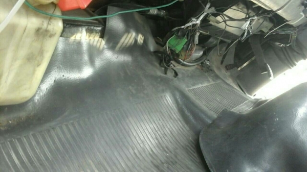 รถFC2W ตู้ 10 บาน ยาว5เมตร เครื่องยนต์120แรง มีแอร์ พวงมาลัยเพาเวอร์