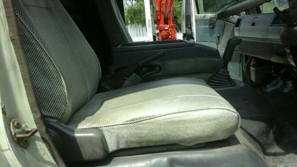 รถFC2W ตู้ 10 บาน ยาว5เมตร เครื่องยนต์120แรง มีแอร์ พวงมาลัยเพาเวอร์