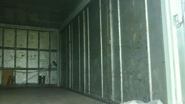 รถFC2W ตู้ 10 บาน ยาว5เมตร เครื่องยนต์120แรง มีแอร์ พวงมาลัยเพาเวอร์