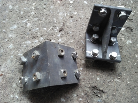 อลูฉากโปรไฟล์ขนาด3''*3''พร้อมน้อตสเเตนเลส อลูฉากโปรไฟล์ขนาด3''*3''พร้อมน้อตสเเตนเลส