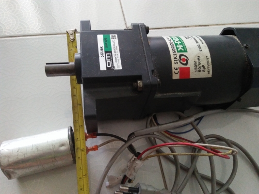 มอเตอร์เกียร220v150wเสียบปลั๊กไฟบ้านได้เลยครับรอบ250ต่อนาที
