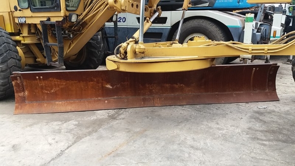 รถเกรด CATERPILLAR รุ่น 143 H